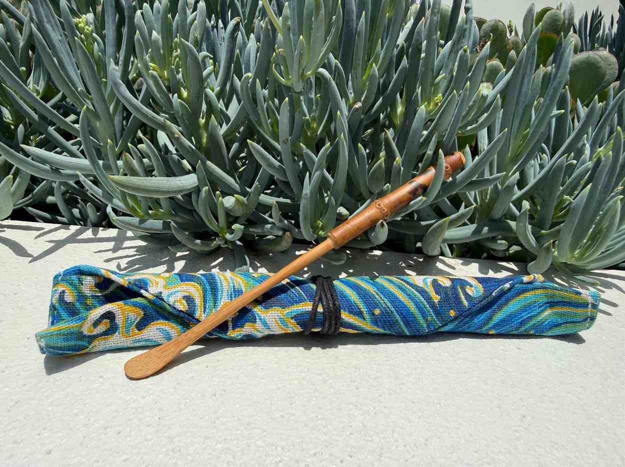 Artisan Hand-Carved Bamboo Tea Spoon with Case – Premium Tea Scoop